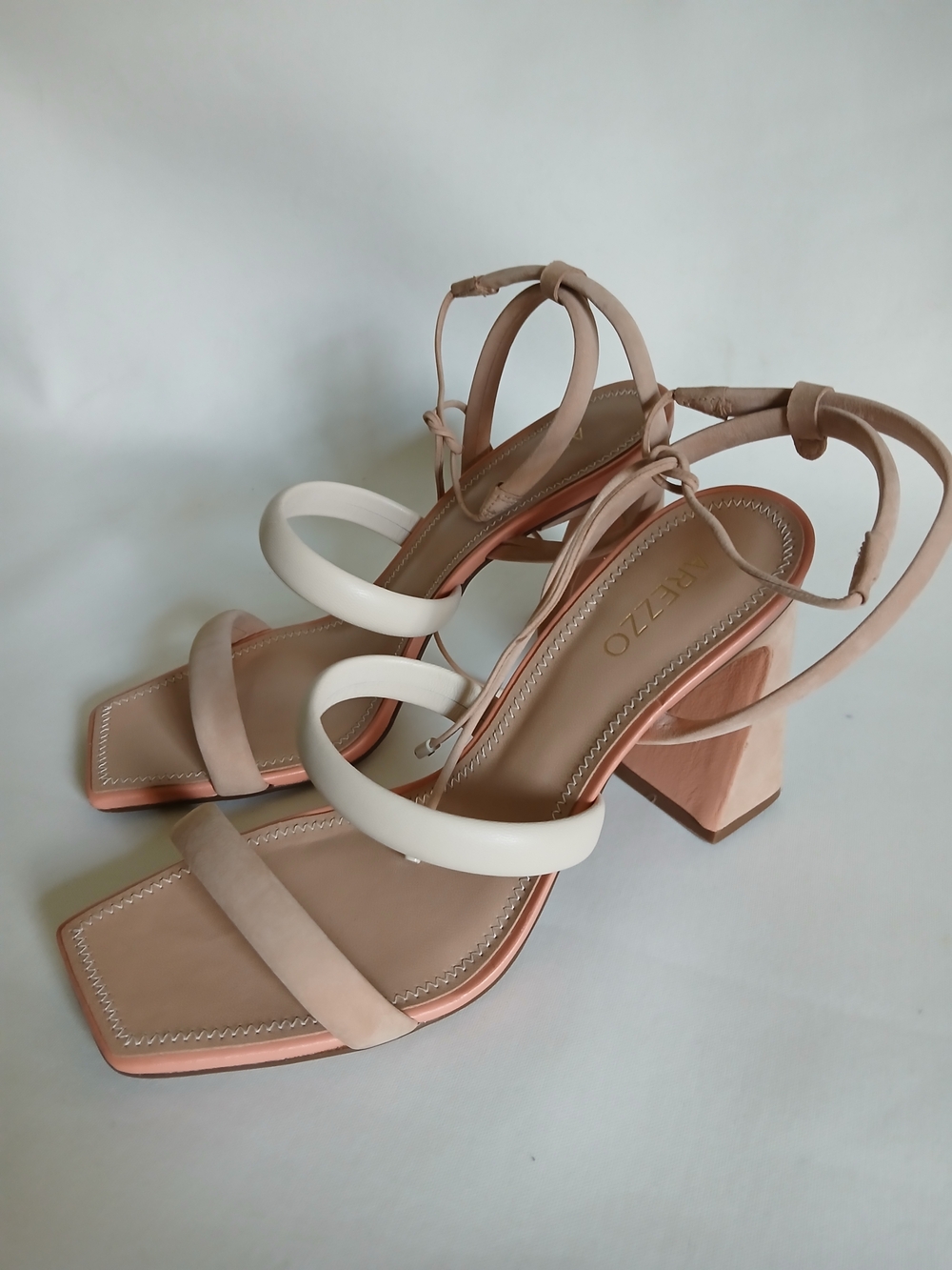 Arezzo Women's Two-Tone Block Heel Open Toe Shoes Sz8M in Nude & Ivory Ankle Tie - Picture 12 of 16
